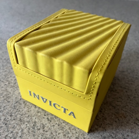 INVICTA MEN'S 'PRO DIVER' QUARTZ STAINLESS STEEL CASUAL WATCH - Picture 4 of 4